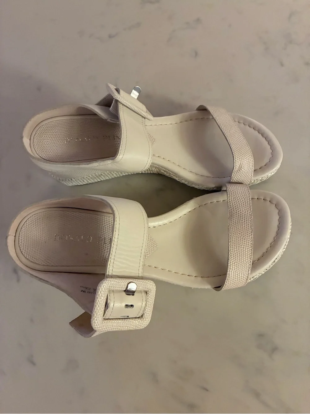 NWOT DONALD J. PLINER Gizelle Leather Buckle Double Banded Raffia Wedges Size 9